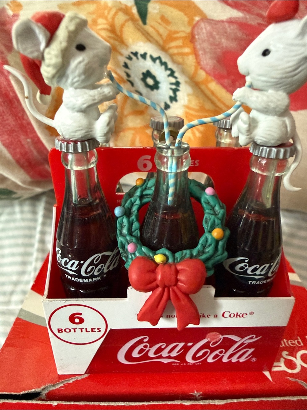 New in Box Coca-Cola Ornament “Things Go Better with Coke vintage 1991 - Picture 2 of 3